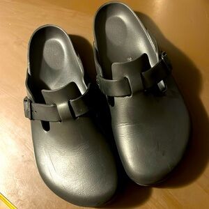 Size 13 men’s Birkenstock clogs